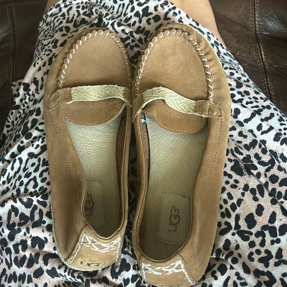 uggs moccasins
